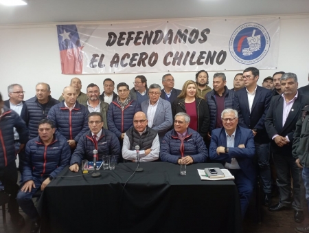 Huachipato se reúne con arzobispo y pide proteger certeza logística del acero